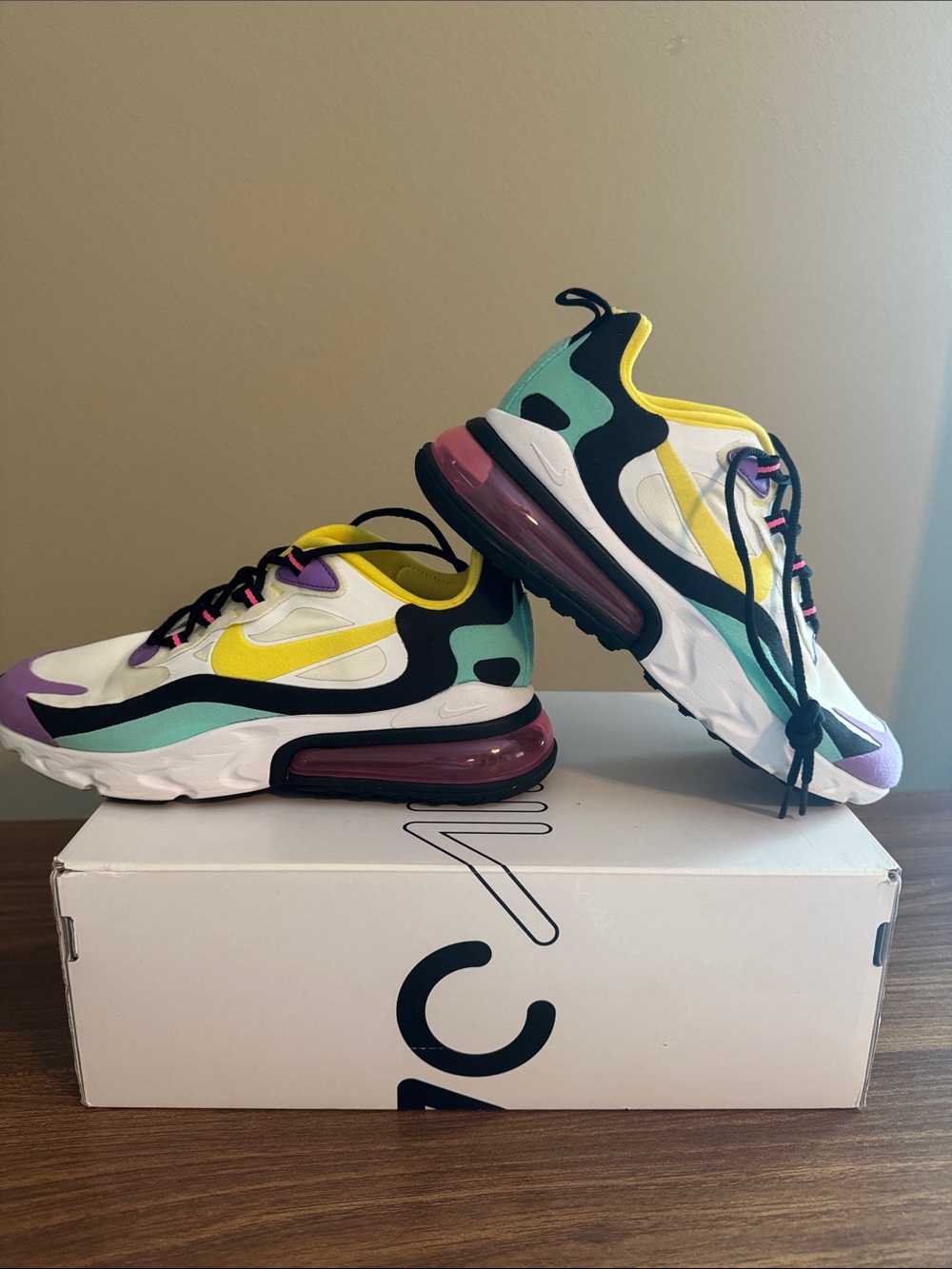 Nike Wmns Air Max 270 React ‘Bright Violet’